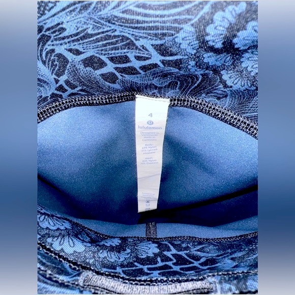 Lululemon Speed Up Tight, Full On Luxtreme, Nouveau Mach Blue/Black.  Pristine! - Picture 8 of 10